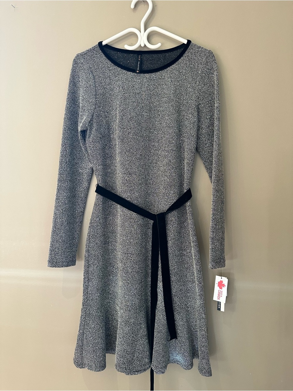 NWT Lori Michaels Long-Sleeve Velvet Trim Dress Small Grey